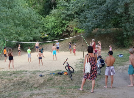 Terrain de beach volley du camping