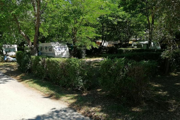 camping-emplacement-gard emplacement de camping dans le gard