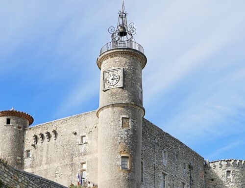 Visiter Lussan, l&rsquo;un des plus beaux villages du Gard