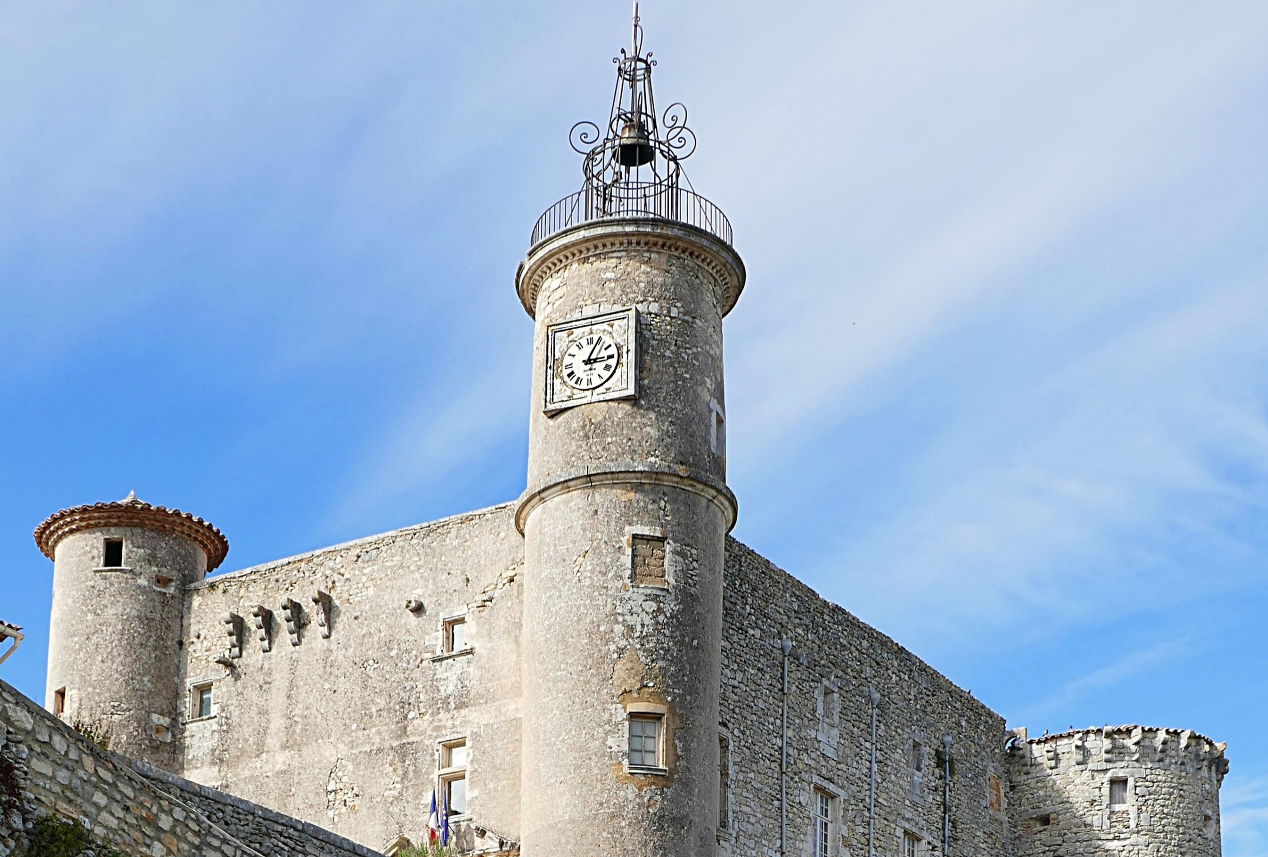 Découvrir Lussan dans le Gard